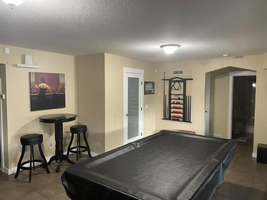 Cozy Guest Room